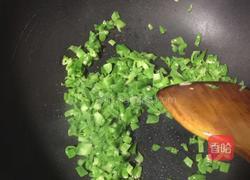 青椒炒鸡蛋的做法图解2