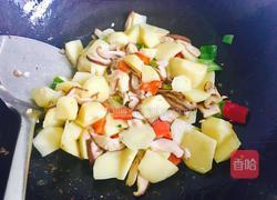 香菇焖土豆的做法图解10