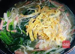五彩菠菜烩的做法图解9