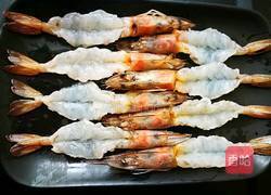 「Cathy边吃边营养」蒜蓉粉丝蒸大虾的做法图解6