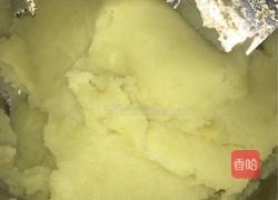 香软土豆饼的做法图解2