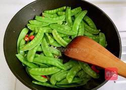 蒜香荷兰豆的做法图解5