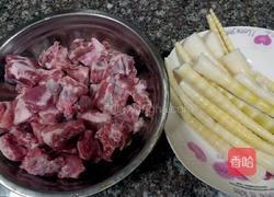 排骨烧水笋的做法图解1