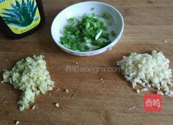 蚝油蜂蜜鸡根的做法图解3