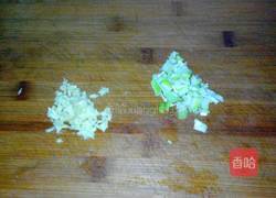 洋葱炒火腿肠的做法图解4