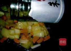 洋葱炒火腿肠的做法图解9