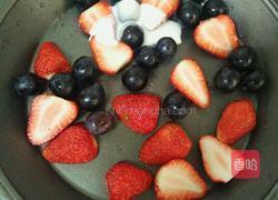 酸奶冻水果的做法图解2
