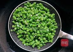 榄菜肉末炒豆角的做法图解5