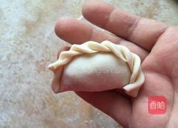 花边饺子（猪肉韭菜馅儿）的做法图解11