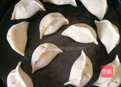 煎餃抱蛋的做法圖解3