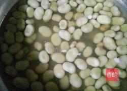 酸菜洋芋蚕豆汤的做法图解2