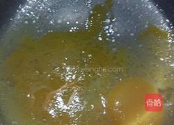 6寸拉花戚风蛋糕的做法图解5