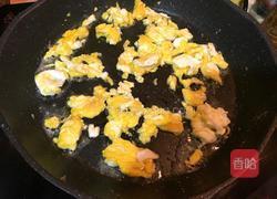 鸡蛋炒米粉的做法图解3