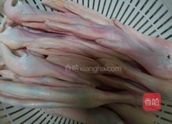 糯香鸭掌的做法图解1