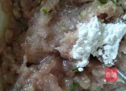 青菜鸡蛋肉丸汤的做法图解2