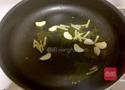 西兰花炒蘑菇的做法图解4