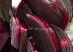 肉末炒葱头的做法图解1