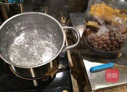 红豆珍珠奶茶的做法图解1