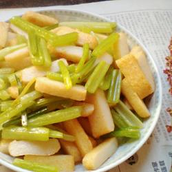 芹菜炒鱼豆腐的做法[图]