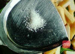 芹菜炒鱼豆腐的做法图解5