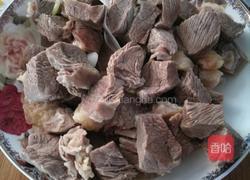 土豆烧牛肉的做法图解1