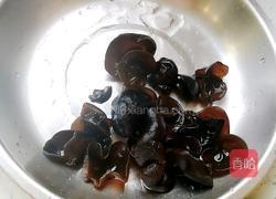 青菜木耳鸡蛋炒面的做法图解2