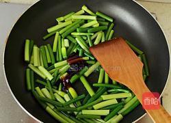 蒜苔炒鸡蛋的做法图解4