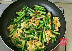蒜苔炒鸡蛋的做法图解6