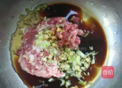 芹菜肉馅锅贴的做法图解4