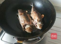 通草鲫鱼汤的做法图解2