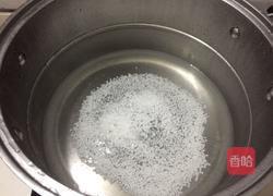 芒果椰汁西米露的做法图解2