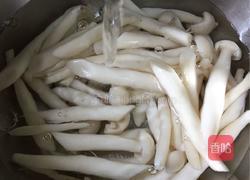 番茄炒海鲜菇的做法图解4