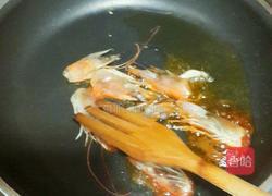 海鲜天使意面(全面解析怎样煮制弹牙意面和鲜美酱汁的方法)的做法图解5