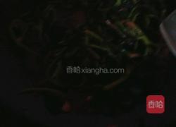 苋菜炒皮蛋的做法图解5