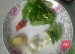 肉片炒蒜薹的做法图解3