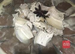 酸菜炖白肉的做法图解5