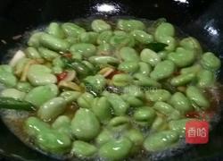 酸爽蒜香蚕豆的做法图解4