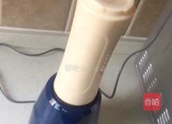 香蕉奶昔的做法图解4