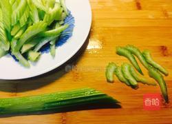 西芹炒百合的做法图解2