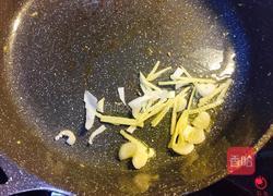 培根鸡蛋炒瓜片的做法图解11