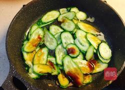 培根鸡蛋炒瓜片的做法图解13