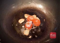 咸蛋黄炒虾的做法图解3