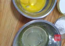 八寸戚风蛋糕的做法图解2