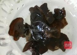西芹木耳的做法图解3