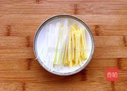 香炸小黄鱼的做法图解2