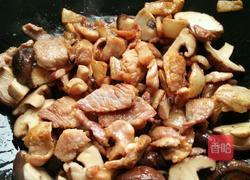 香菇胡萝卜炒肉片的做法图解7
