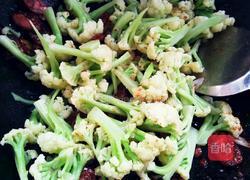 香肠炒菜花的做法图解7