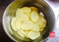 干锅土豆片的做法图解2