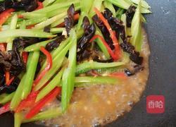 鸡蛋炒芹菜的做法图解9