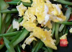 鸡蛋炒芹菜的做法图解10